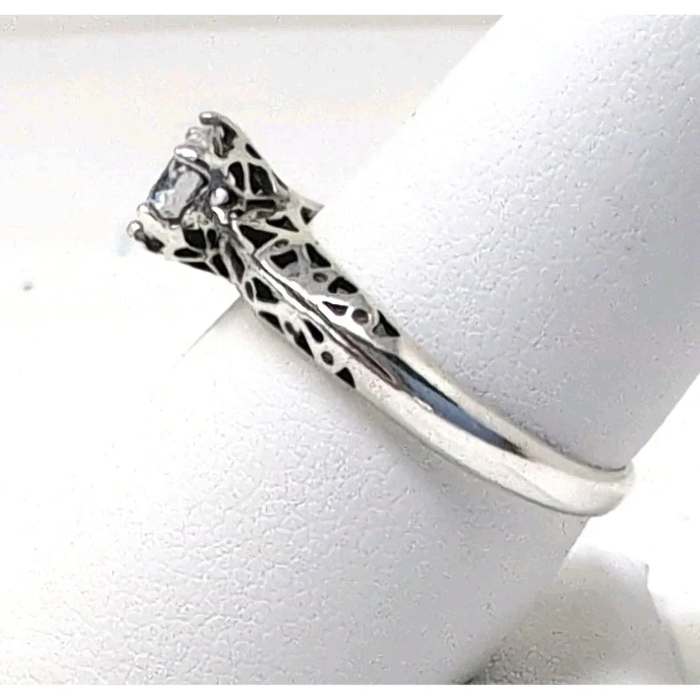 925 Sterling Silver Filigree Openwork Solitaire Ring Clear Round Stone Size 8.5